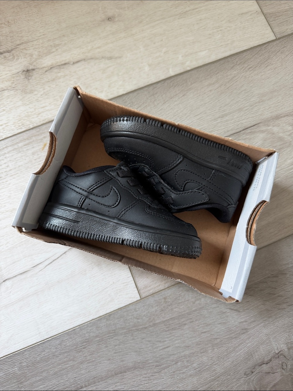 FORCE LOW Nike Black Low-Top Kids Sneakers